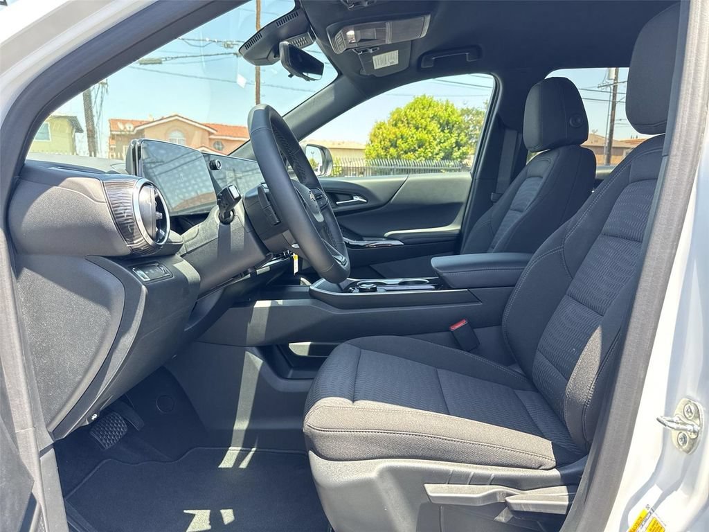 New 2026 Chevrolet Equinox LT w/ Safety and Technology Package AWD/4WD image 22