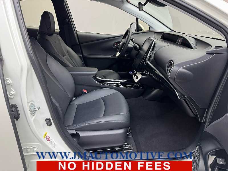 Used 2017 Toyota Prius Prime Premium FWD image 21