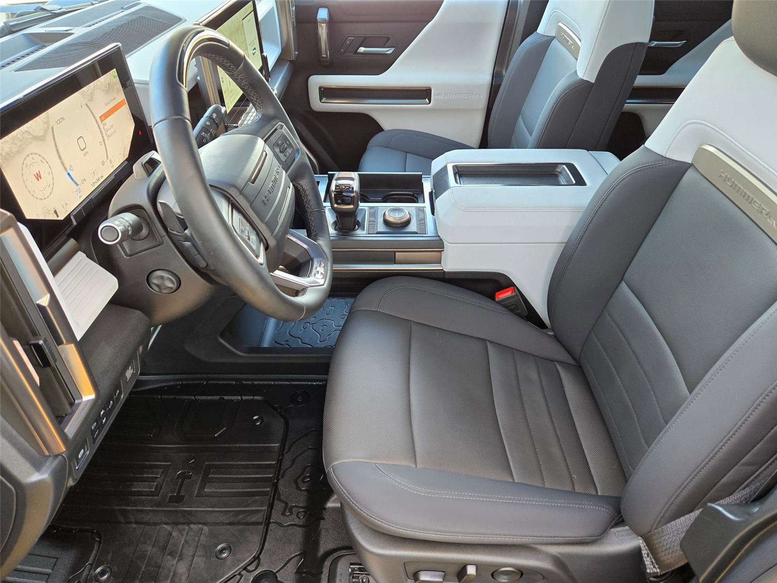Used 2025 GMC Hummer EV 3X w/ LPO, Dark Essentials Package image 9