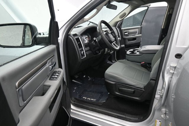 Used 2019 RAM 1500 Classic SLT AWD/4WD image 21