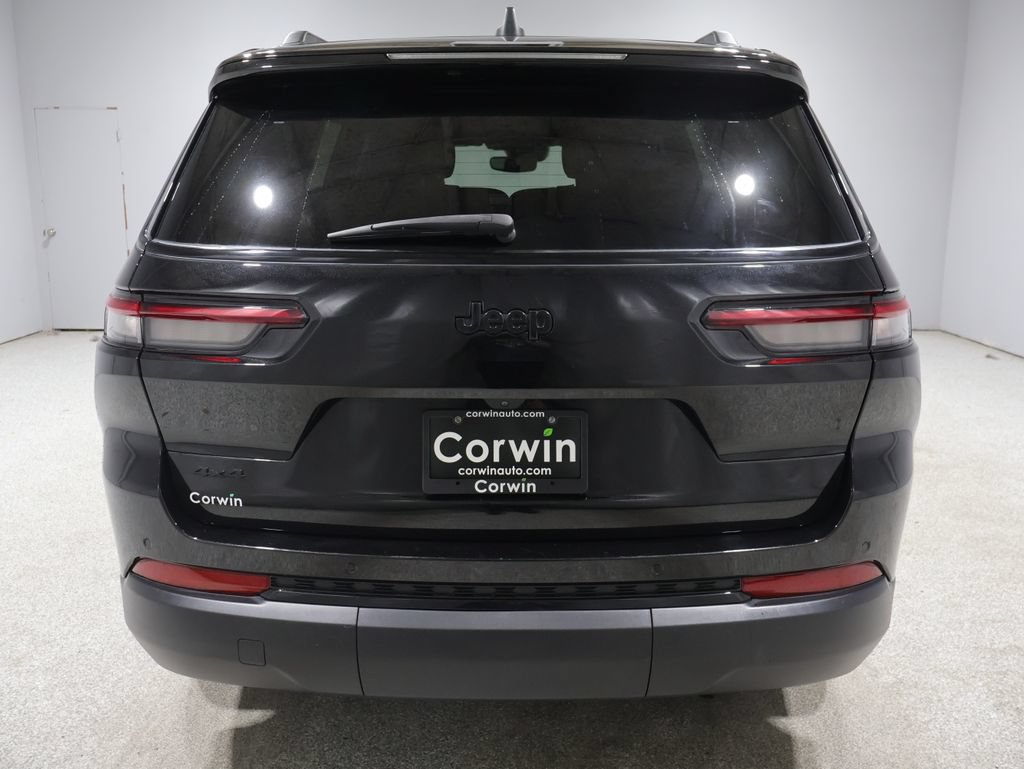Used 2024 Jeep Grand Cherokee L Altitude AWD/4WD image 3