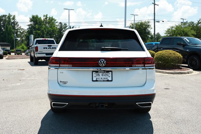 Used 2025 Volkswagen Atlas SE w/ Black Wheel Package FWD image 7