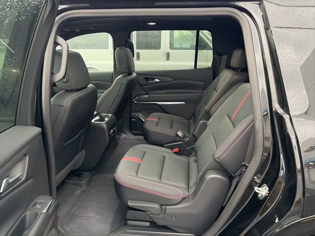 Used 2025 Chevrolet Traverse RS w/ LPO, Floor Liner Package image 6