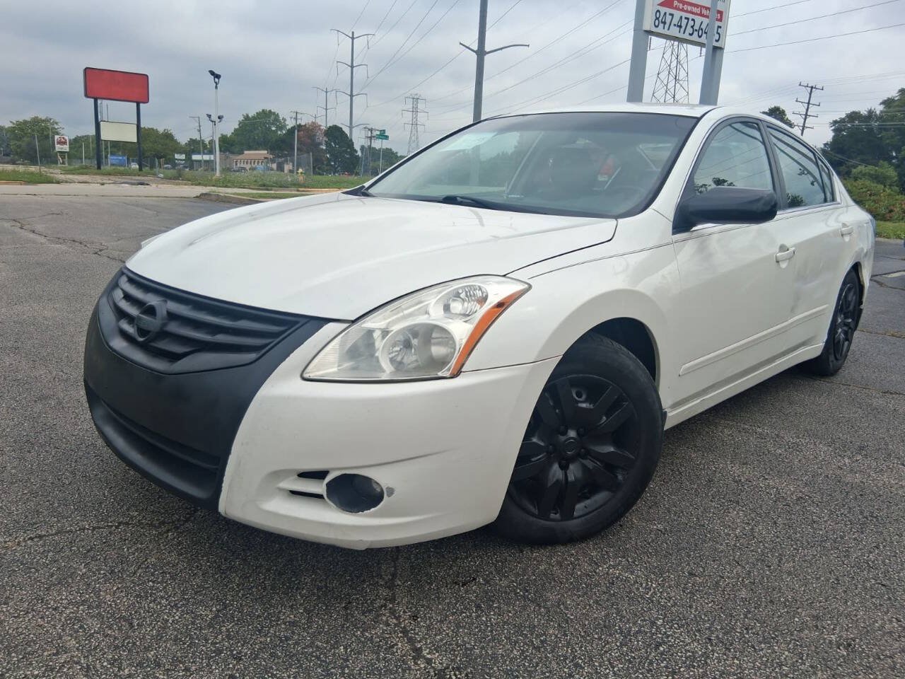 Used 2010 Nissan Altima 2.5 S FWD image 1