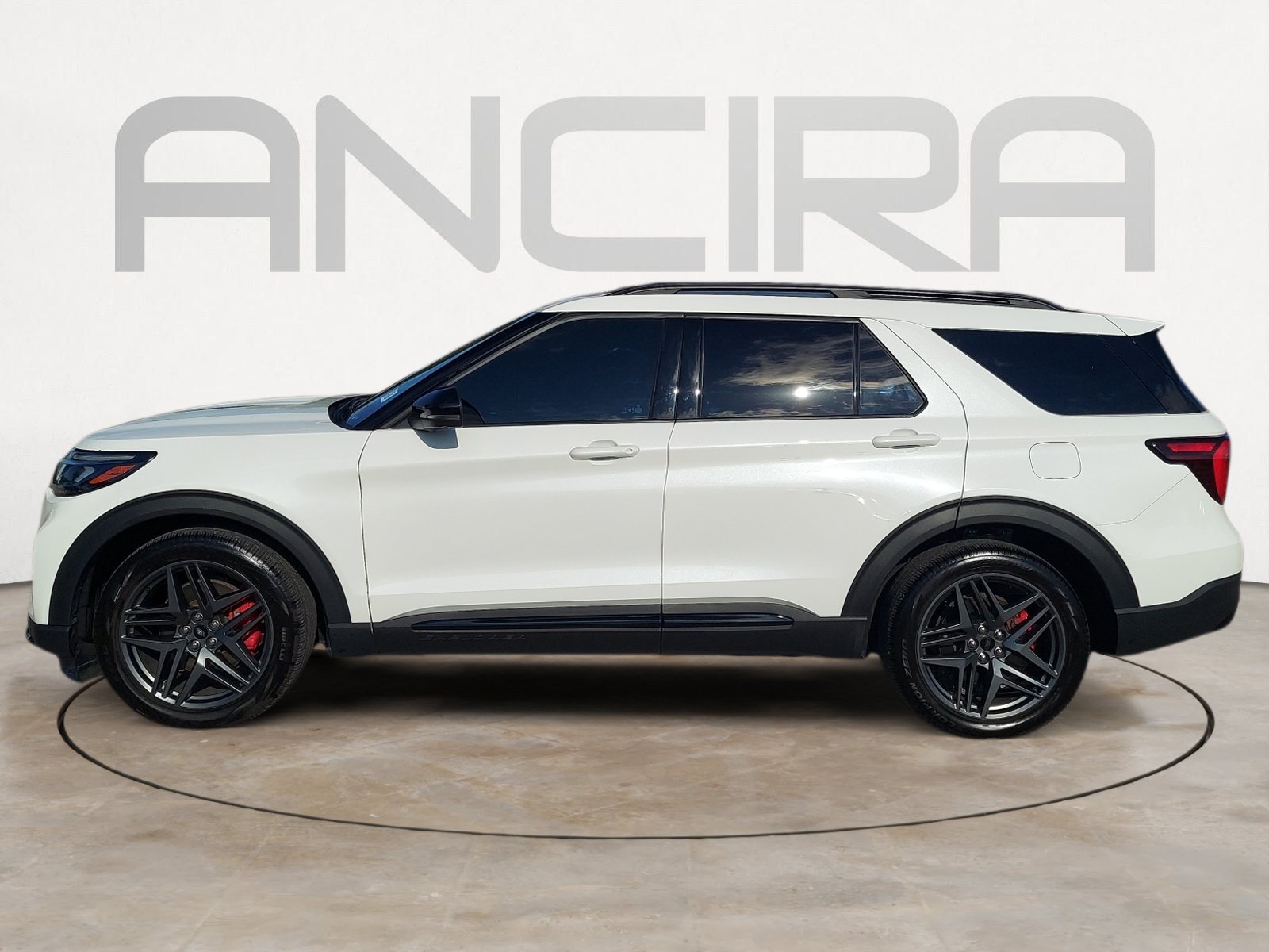 Used 2025 Ford Explorer ST AWD/4WD image 7