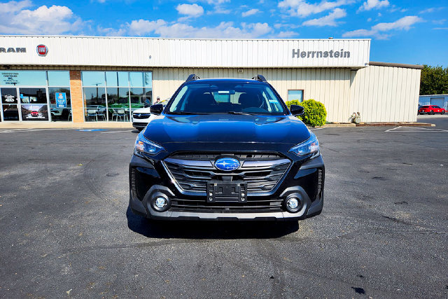 Used 2023 Subaru Outback Premium AWD/4WD image 2