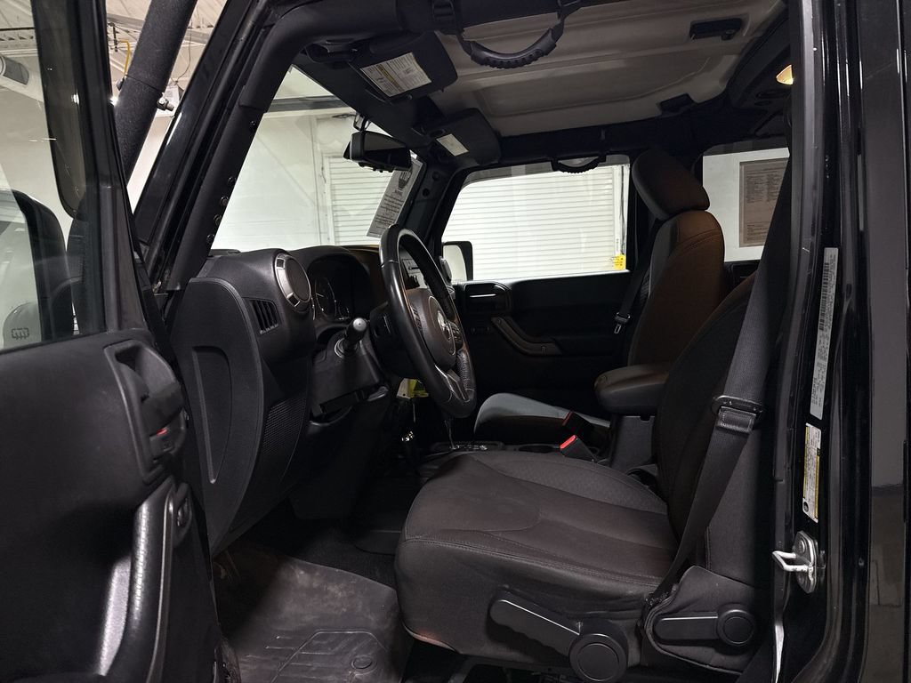 Used 2016 Jeep Wrangler Unlimited Sport w/ Quick Order Package 24S AWD/4WD image 17