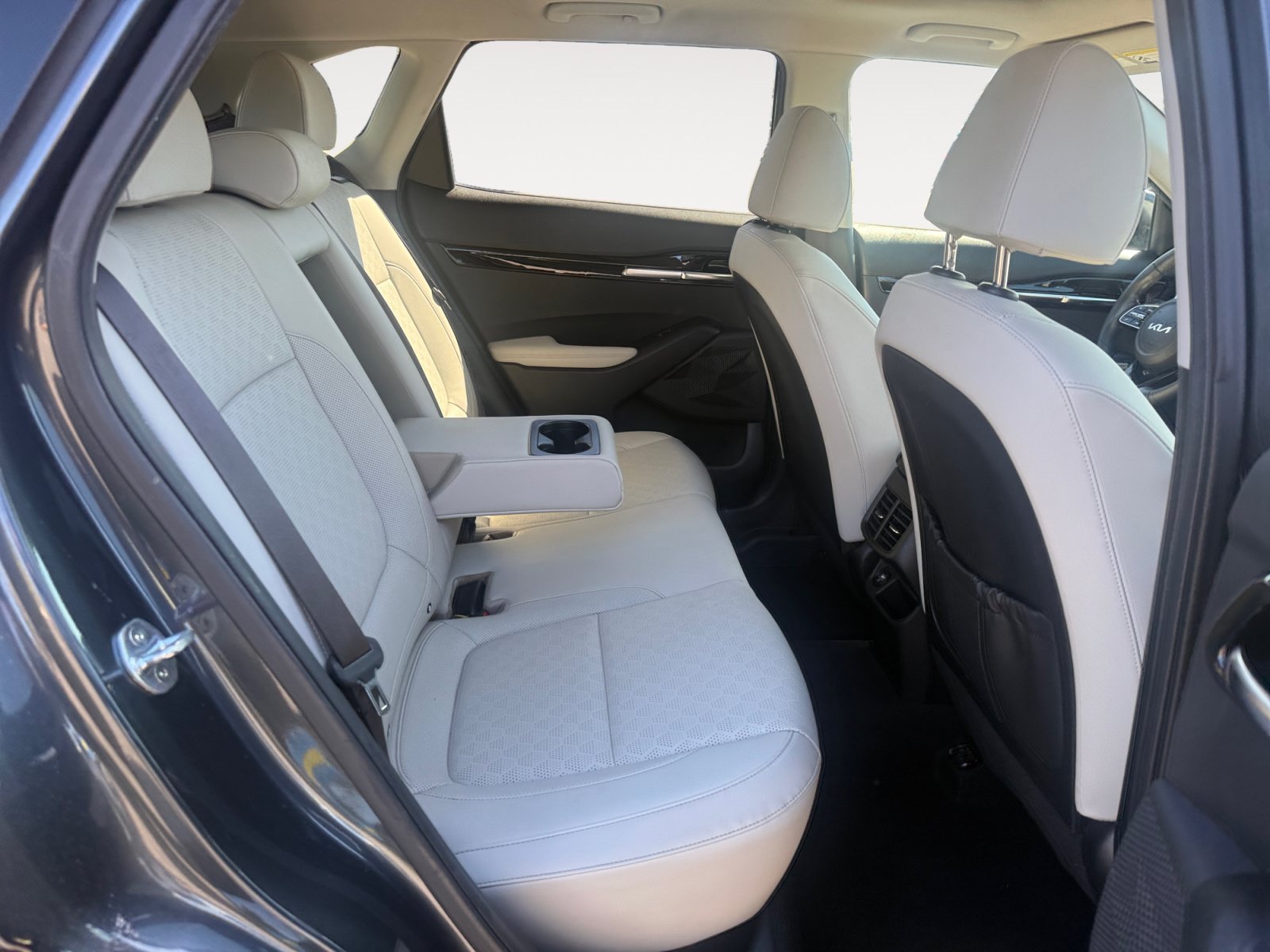 Used 2022 Kia Seltos SX w/ Sunroof Package AWD/4WD image 18