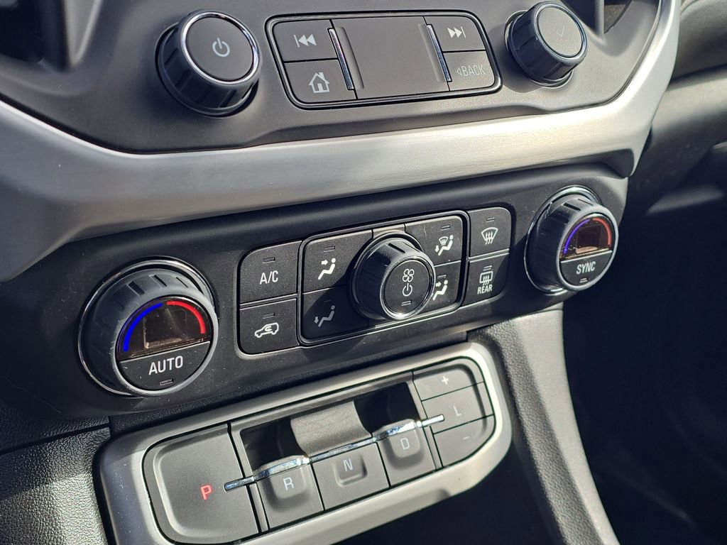 Used 2023 GMC Acadia SLE image 24