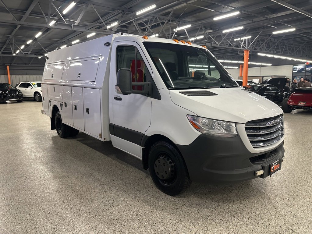 Used 2019 Freightliner Sprinter 3500 w/ Premium Package image 2