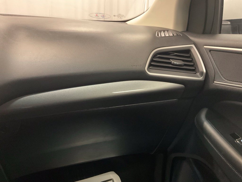 Used 2019 Ford Edge SEL w/ Equipment Group 201A FWD image 29