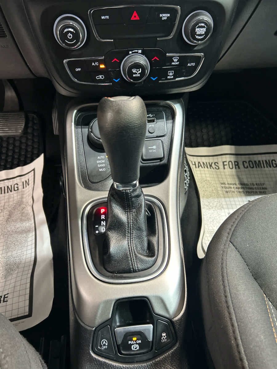 Used 2019 Jeep Compass Sport w/ Cold Weather Group AWD/4WD image 7