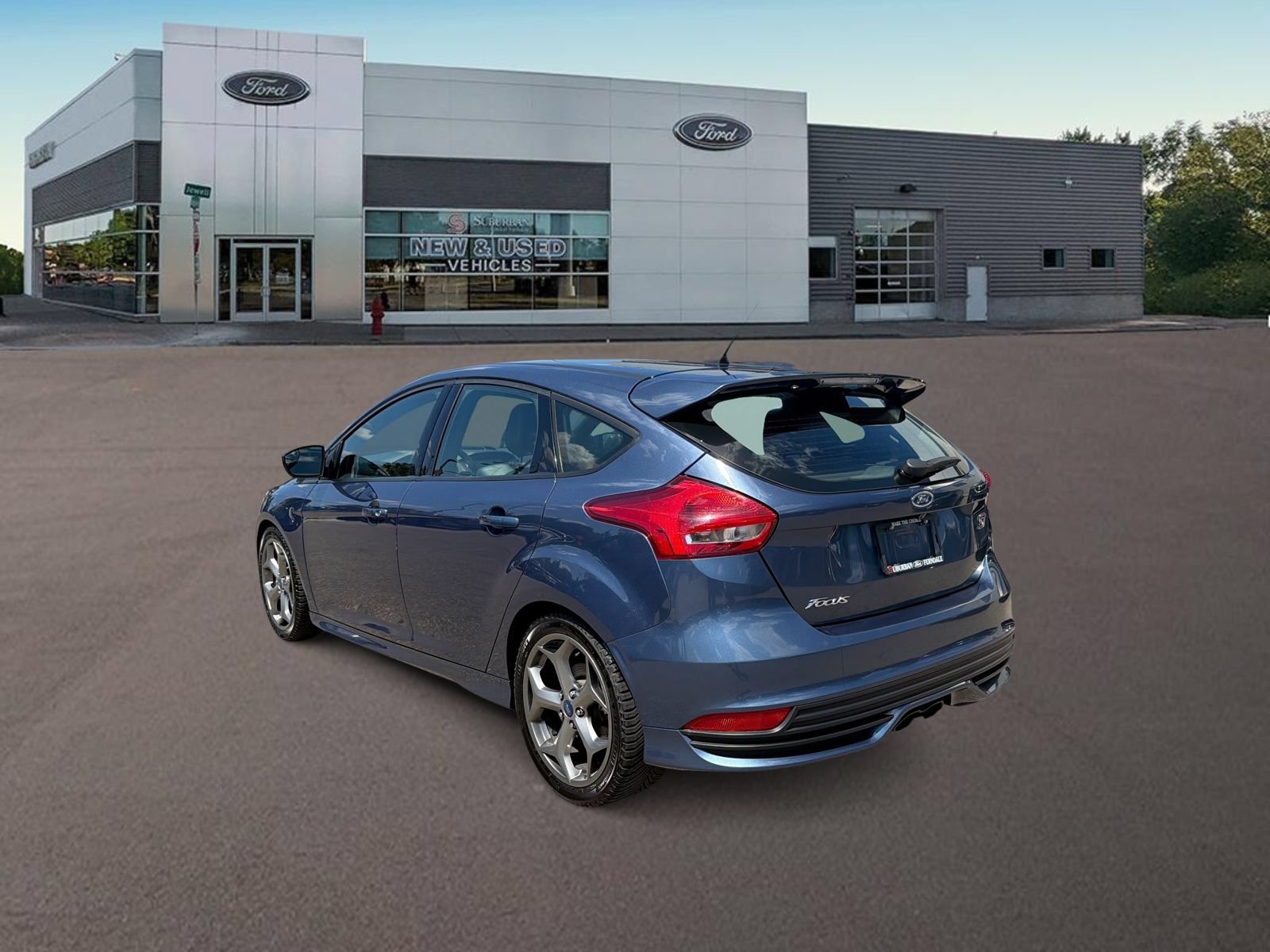 Used 2018 Ford Focus ST w/ Equipment Group 401A FWD image 8