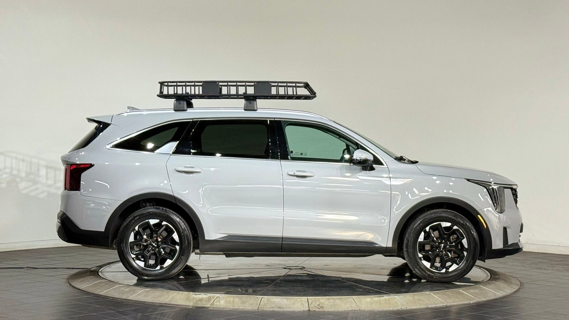 Used 2024 Kia Sorento S w/ Panoramic Sunroof Package image 11