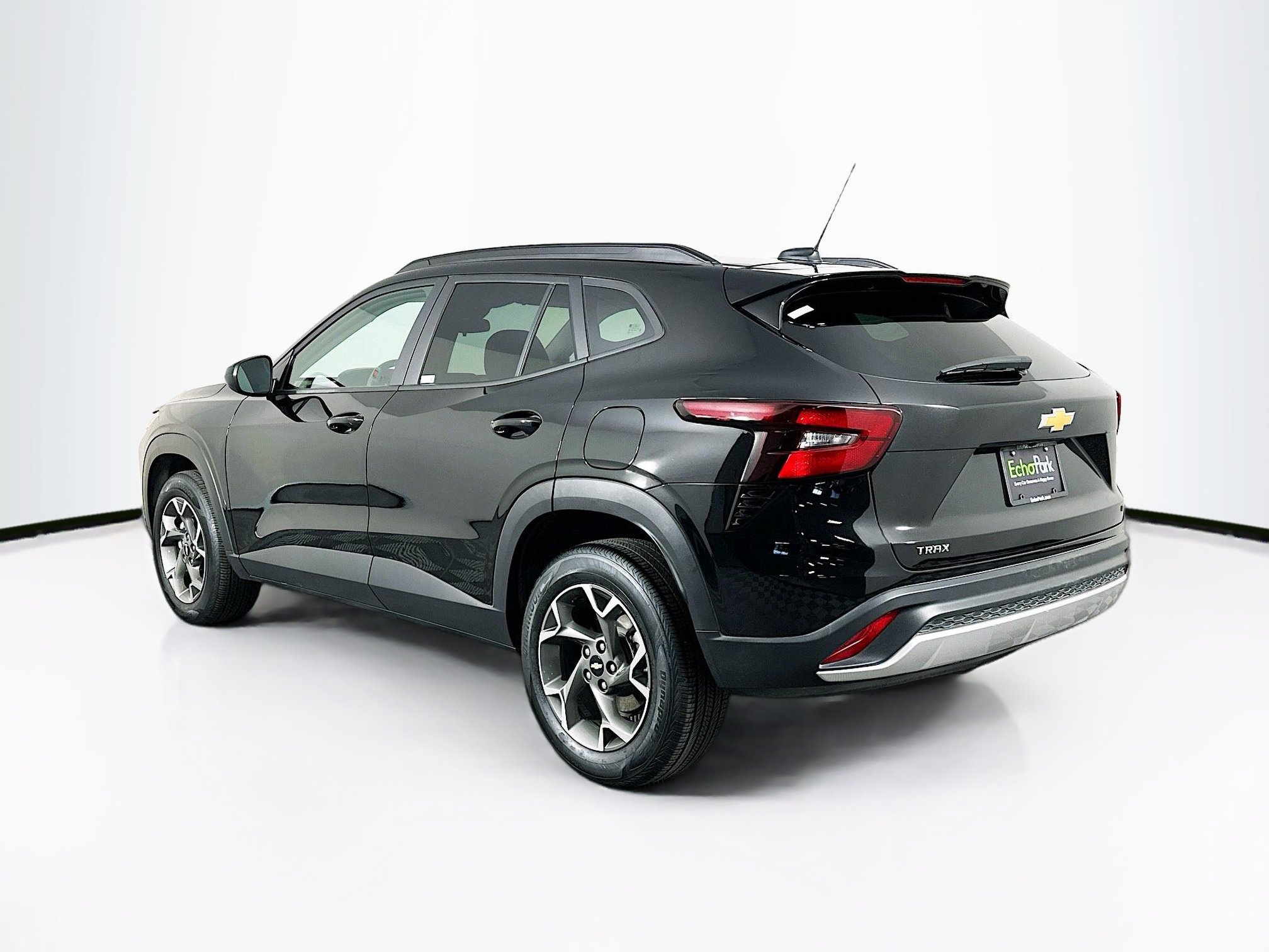 Used 2025 Chevrolet Trax LT image 5
