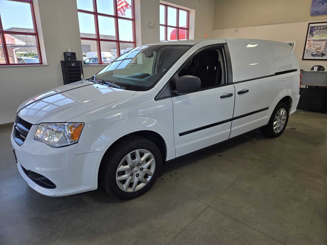 Used 2014 RAM C/V Tradesman w/ UConnect Hands-Free Group FWD image 2