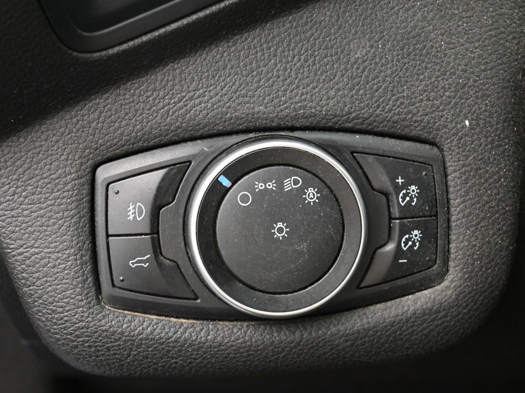 Used 2017 Ford Escape SE image 15