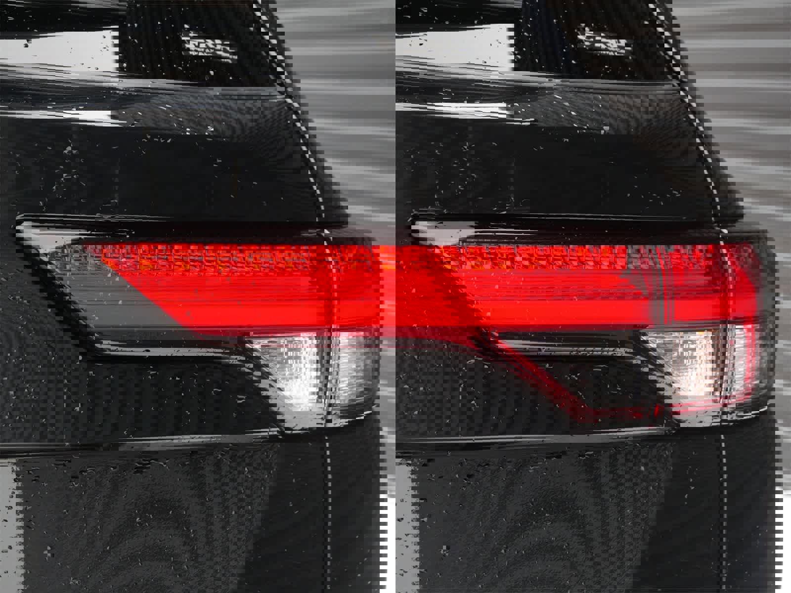 Used 2024 Mitsubishi Outlander ES image 8