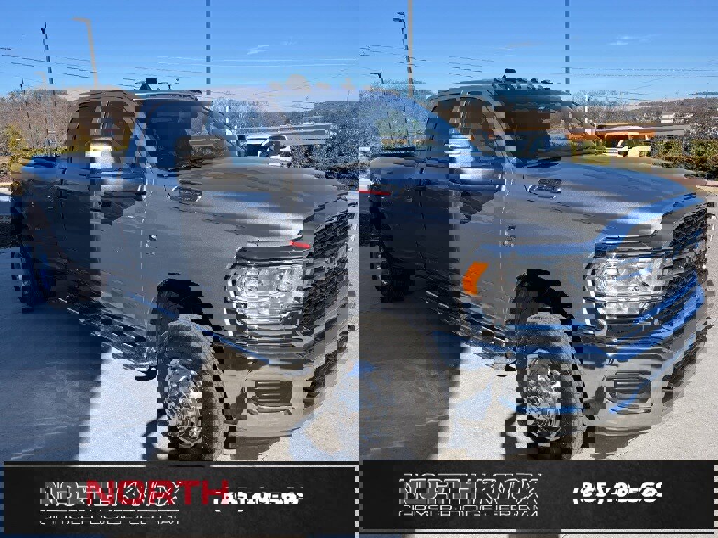 Used 2024 RAM 3500 Tradesman w/ Chrome Appearance Group image 30