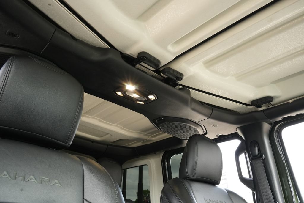 Used 2021 Jeep Wrangler Unlimited Sahara w/ Cold Weather Group AWD/4WD image 24