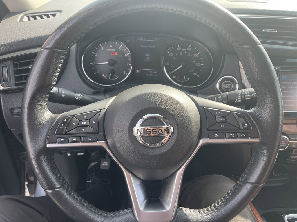 Used 2017 Nissan Rogue SL w/ SL Premium Package image 12