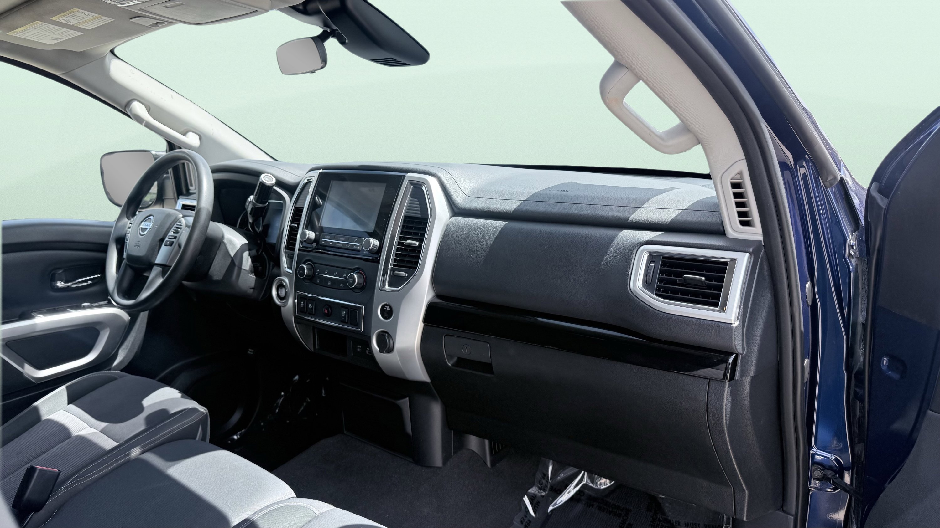 Used 2021 Nissan Titan SV w/ Accessory Utility Package RWD image 45