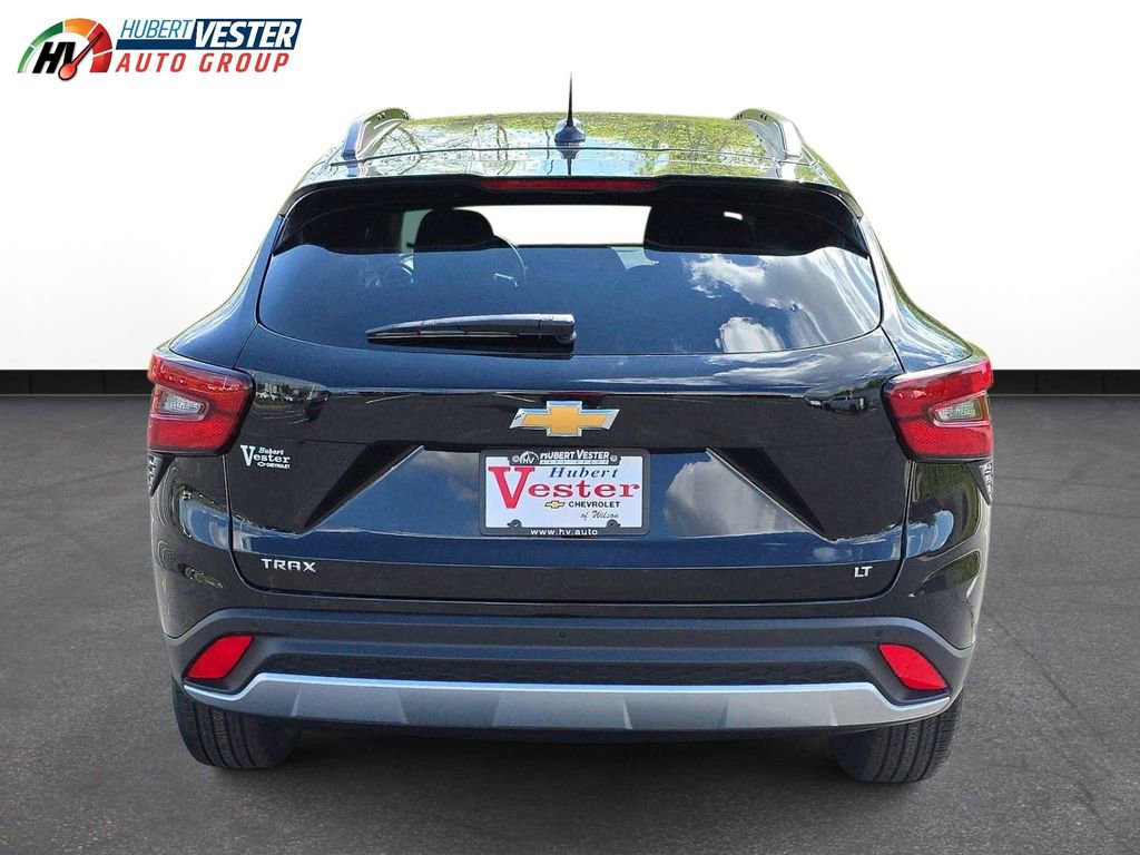 New 2026 Chevrolet Trax LT w/ Driver Confidence Package image 7