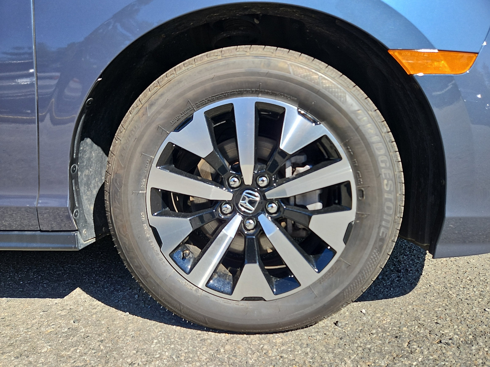 Certified 2026 Honda Odyssey EX-L image 9