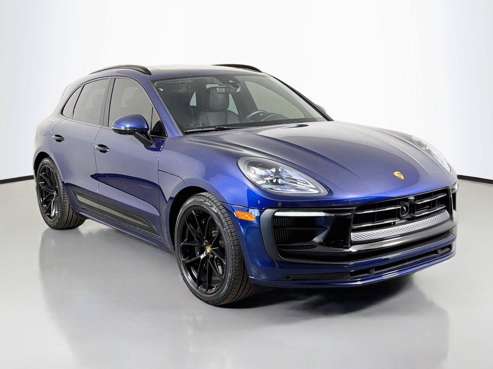 Certified 2024 Porsche Macan GTS AWD/4WD image 9