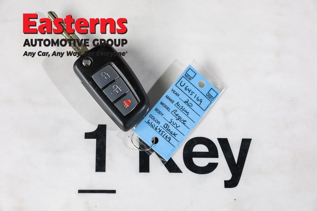 Used 2020 Nissan Rogue Sport S image 18