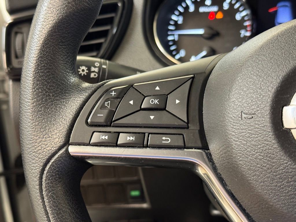 Used 2016 Nissan Rogue S w/ Appearance Package image 32