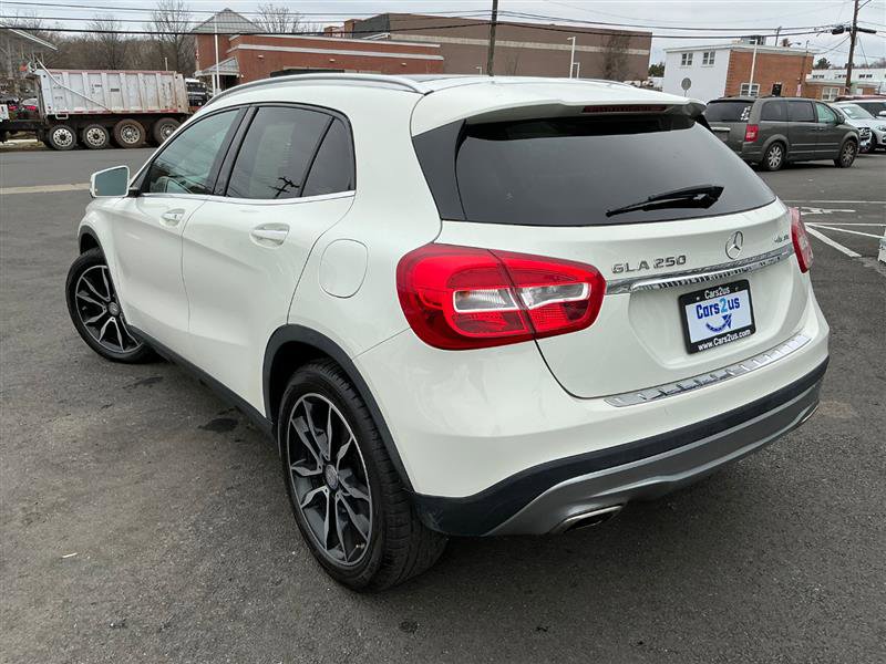 Used 2017 Mercedes-Benz GLA 250 4MATIC image 4