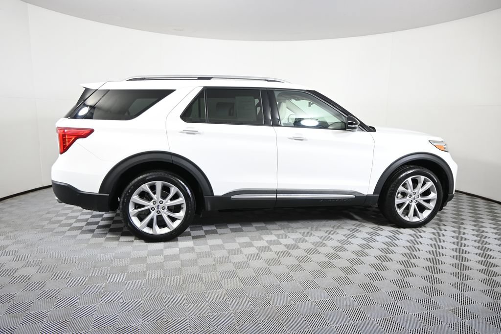 Used 2022 Ford Explorer Platinum w/ Equipment Group 601A AWD/4WD image 7