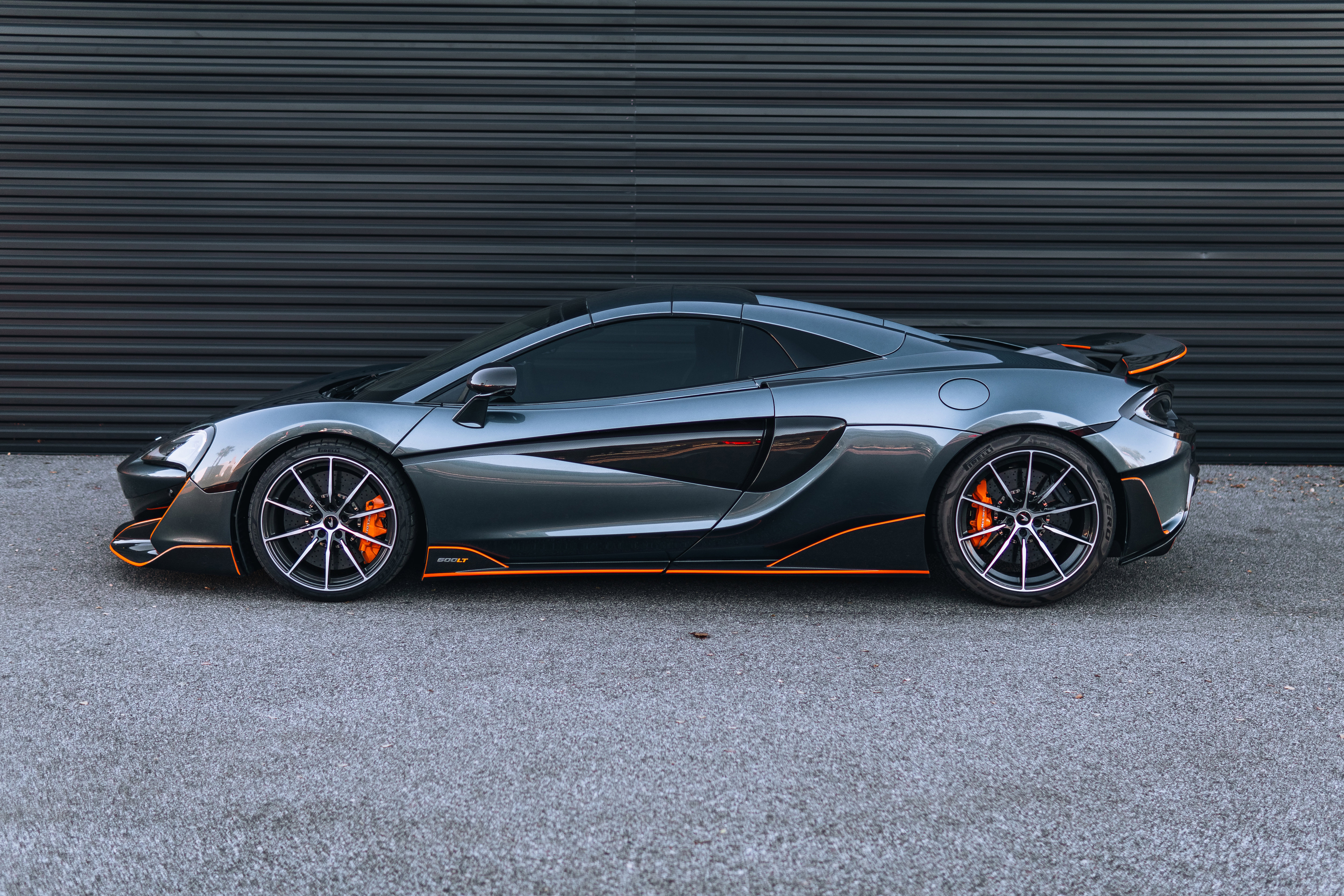 Used 2020 McLaren 600LT Spider image 2
