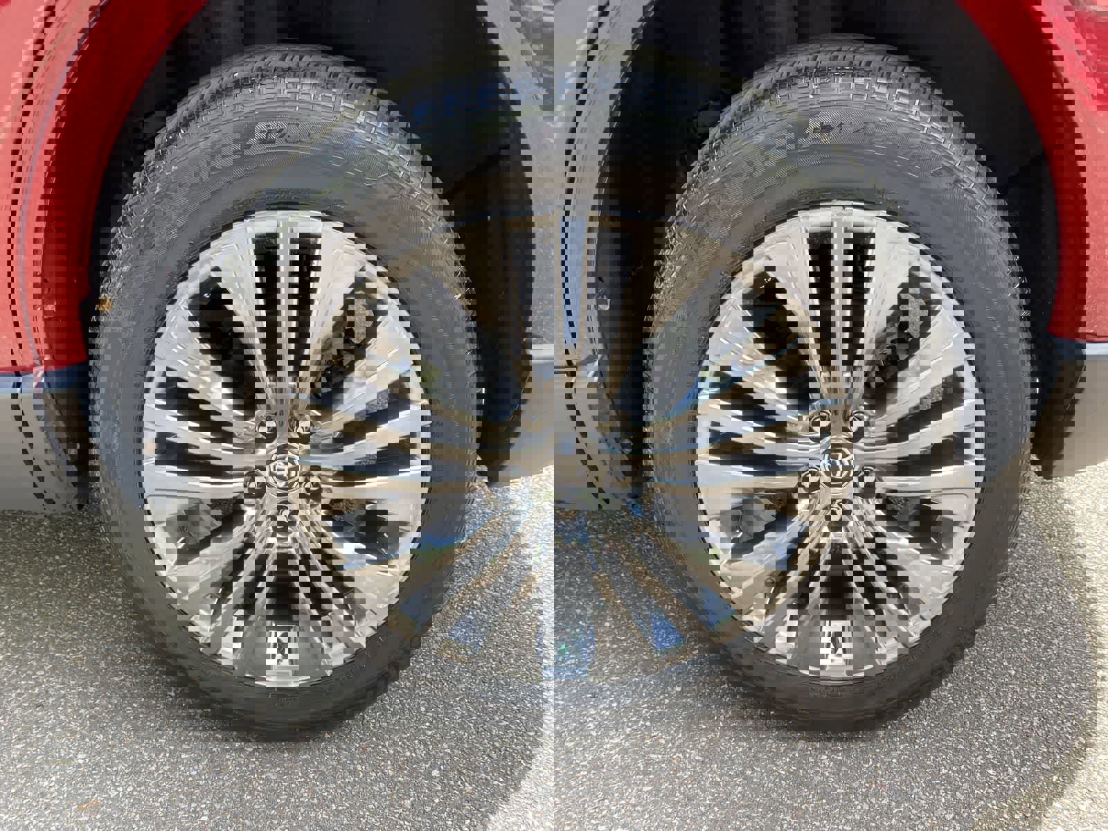 Used 2021 Toyota Venza Limited w/ Advanced Technology Package AWD/4WD image 17