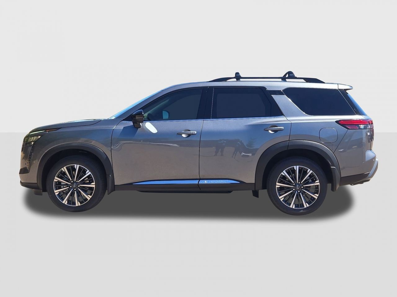 New 2026 Nissan Pathfinder Platinum w/ Cargo Package FWD image 8