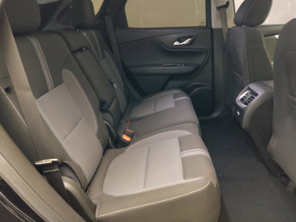 Used 2023 Chevrolet Blazer LT FWD image 19