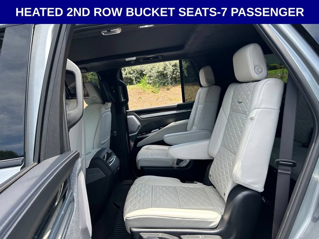 Used 2025 Cadillac Escalade V AWD/4WD image 11