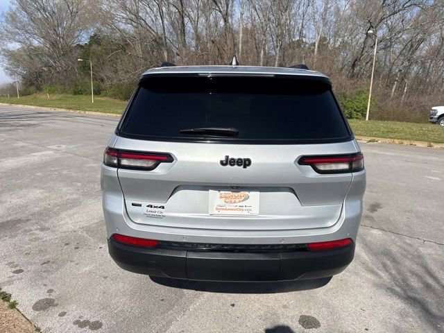 Used 2023 Jeep Grand Cherokee L Laredo image 6