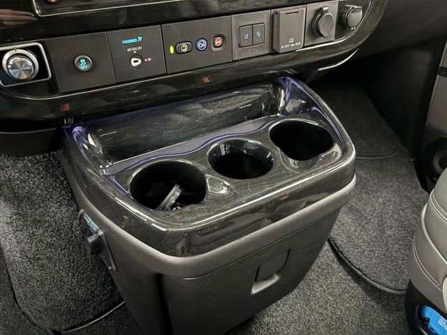 New 2026 GMC Savana 2500 RWD image 42