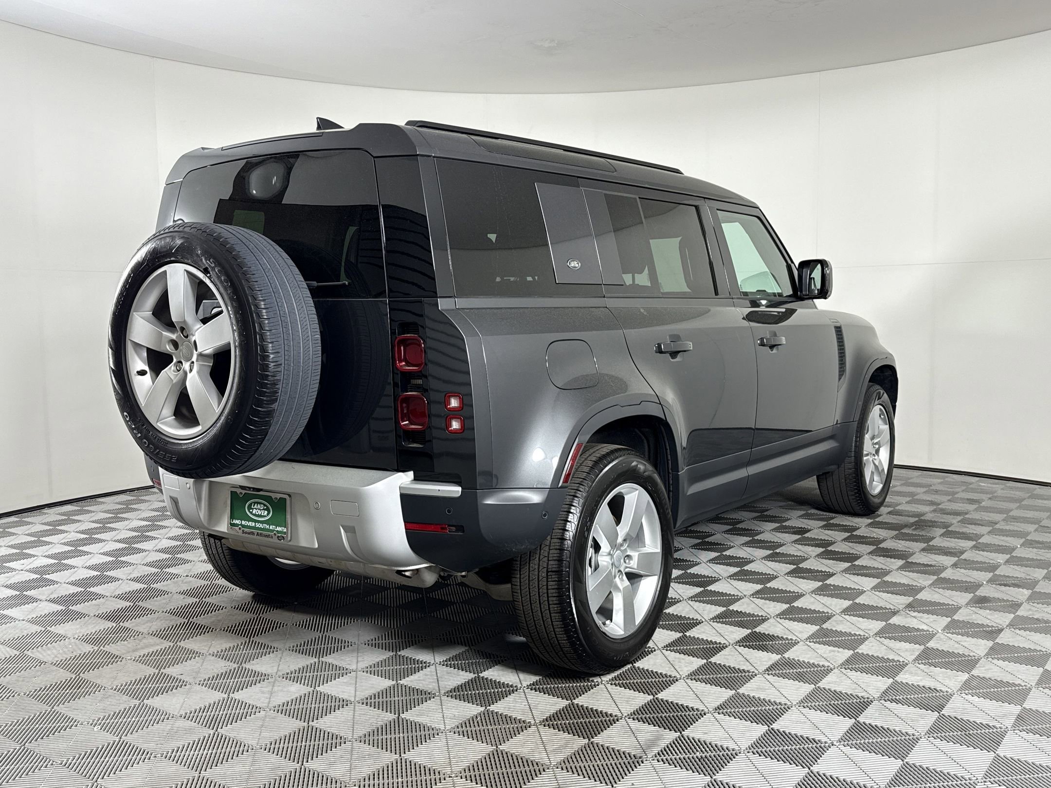 Certified 2024 Land Rover Defender 110 S AWD/4WD image 9