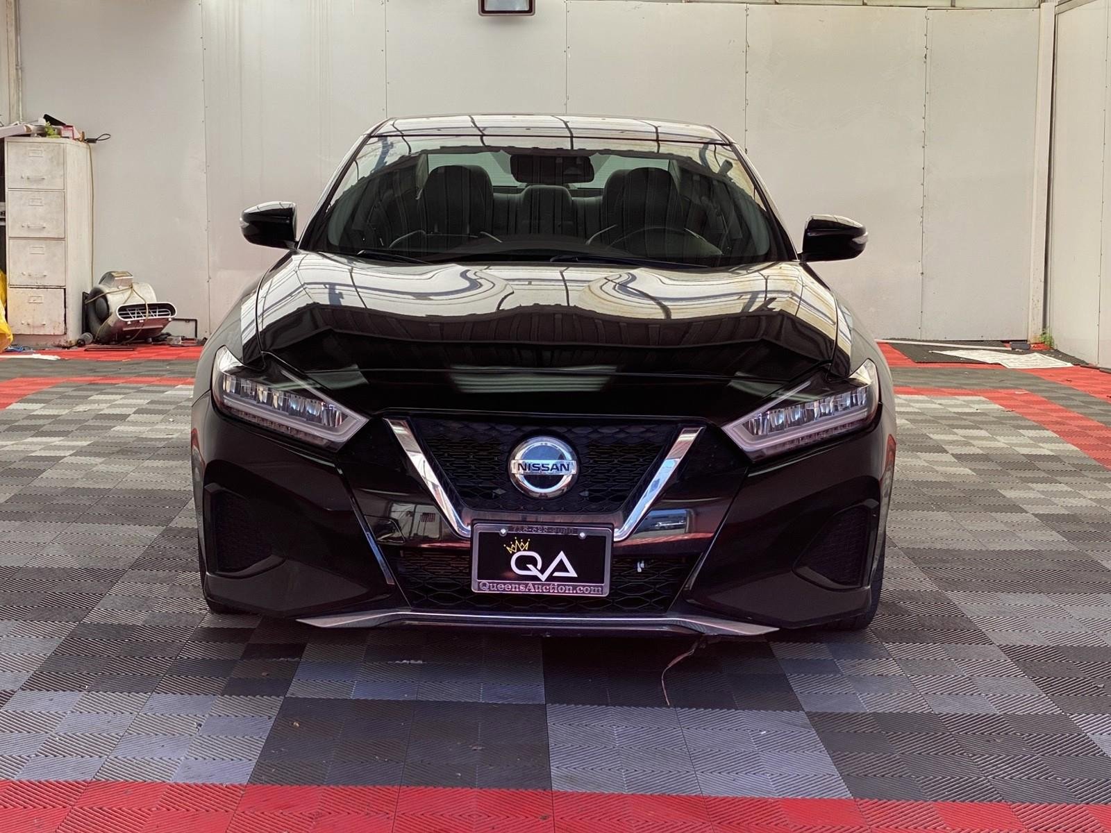 Used 2020 Nissan Maxima 3.5 SV w/ Floor Mat Group FWD image 2