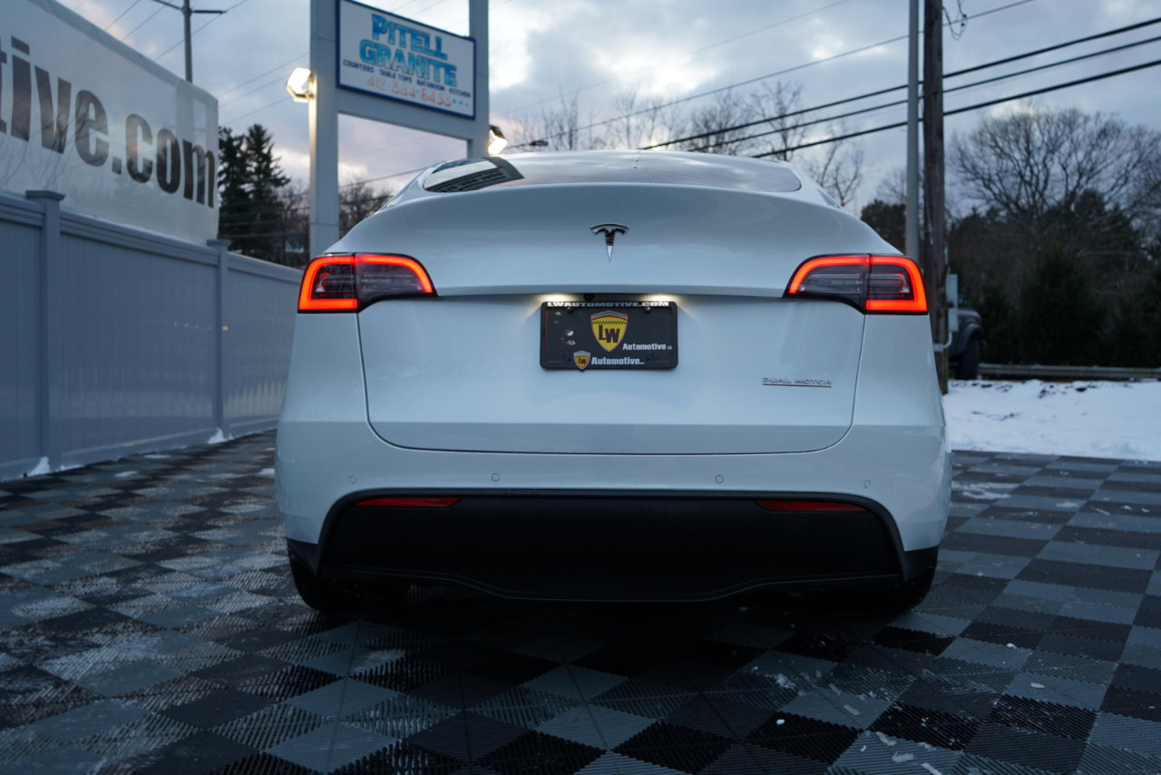 Used 2020 Tesla Model Y Performance image 11