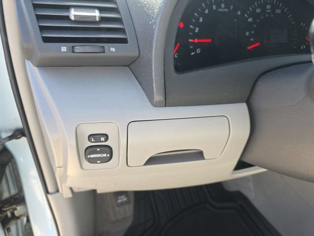 Used 2007 Toyota Camry XLE FWD image 21