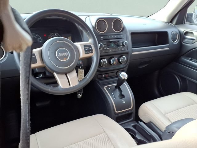Used 2016 Jeep Patriot 75th Anniversary w/ Power Value Group FWD image 5