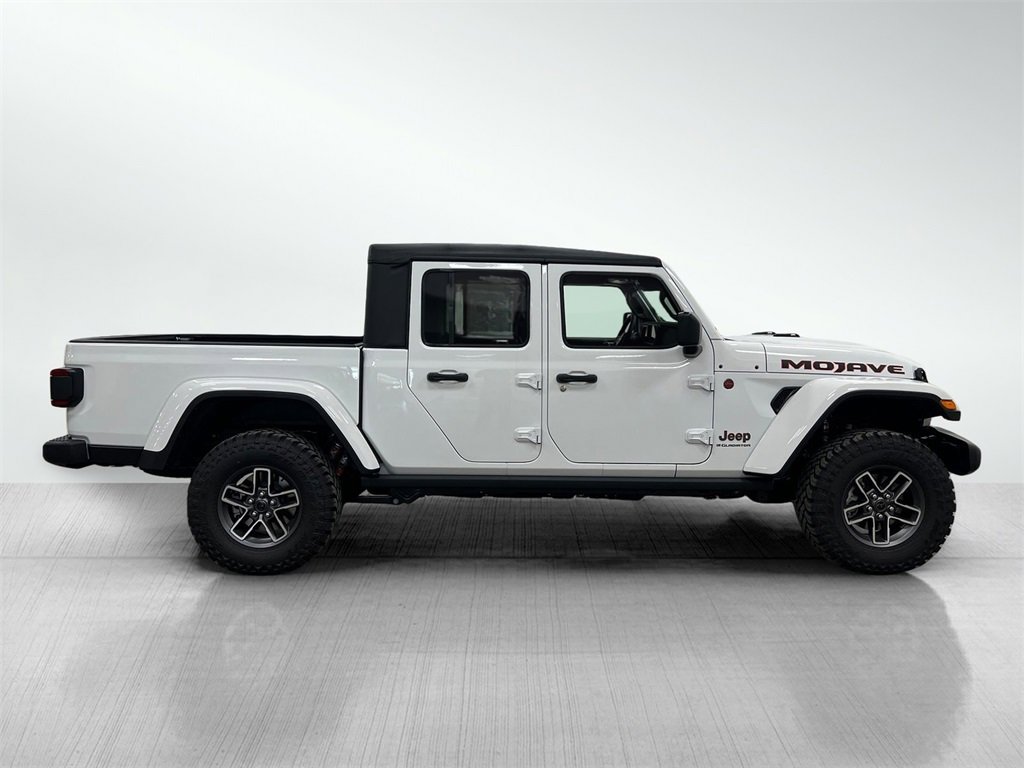 New 2025 Jeep Gladiator Mojave image 4