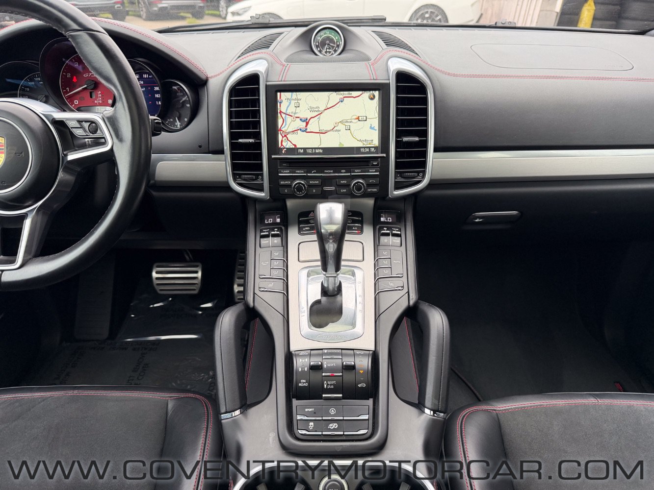 Used 2016 Porsche Cayenne GTS AWD/4WD image 33