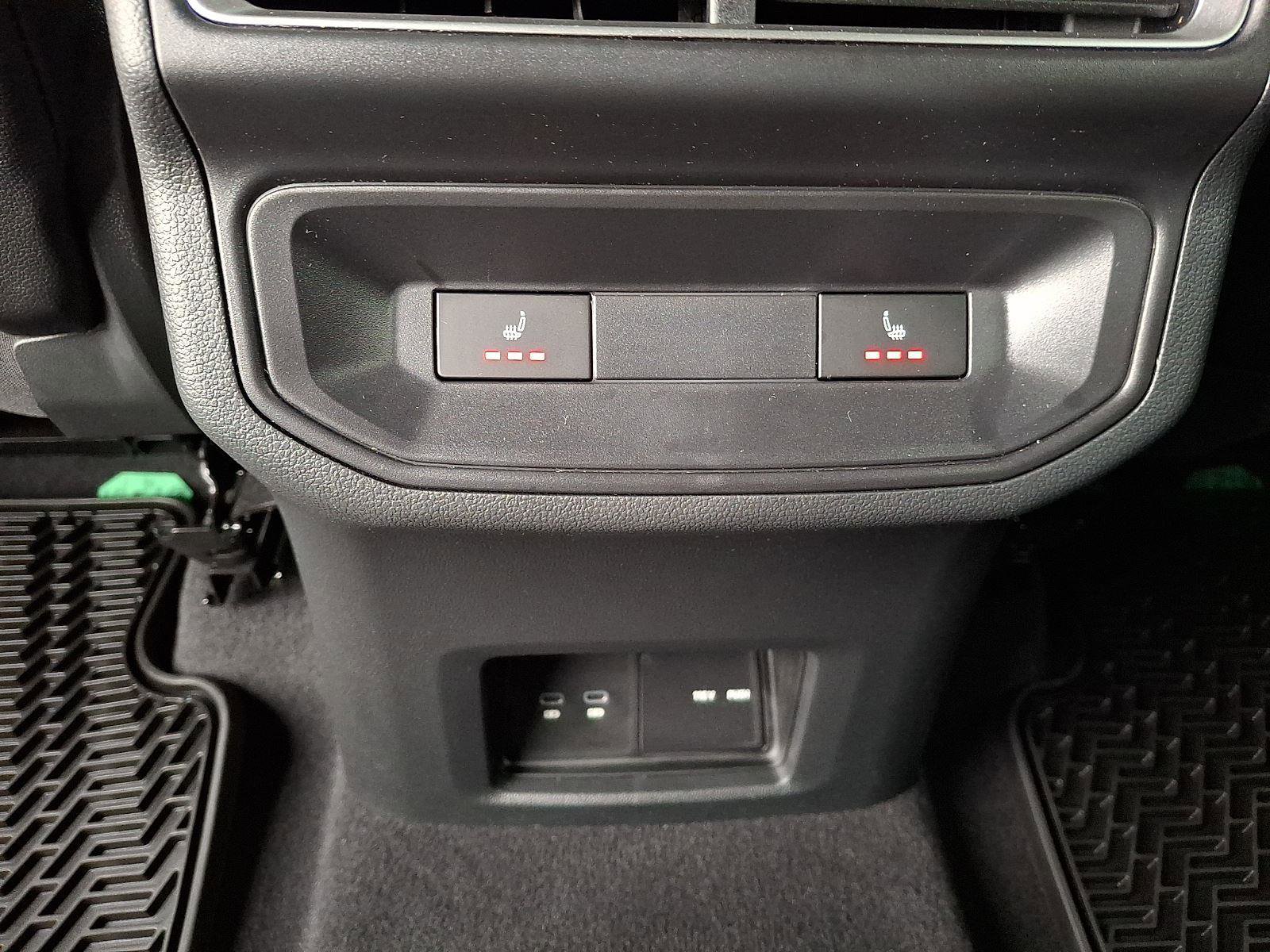 Used 2024 Volkswagen Atlas Cross Sport SEL R-Line image 9