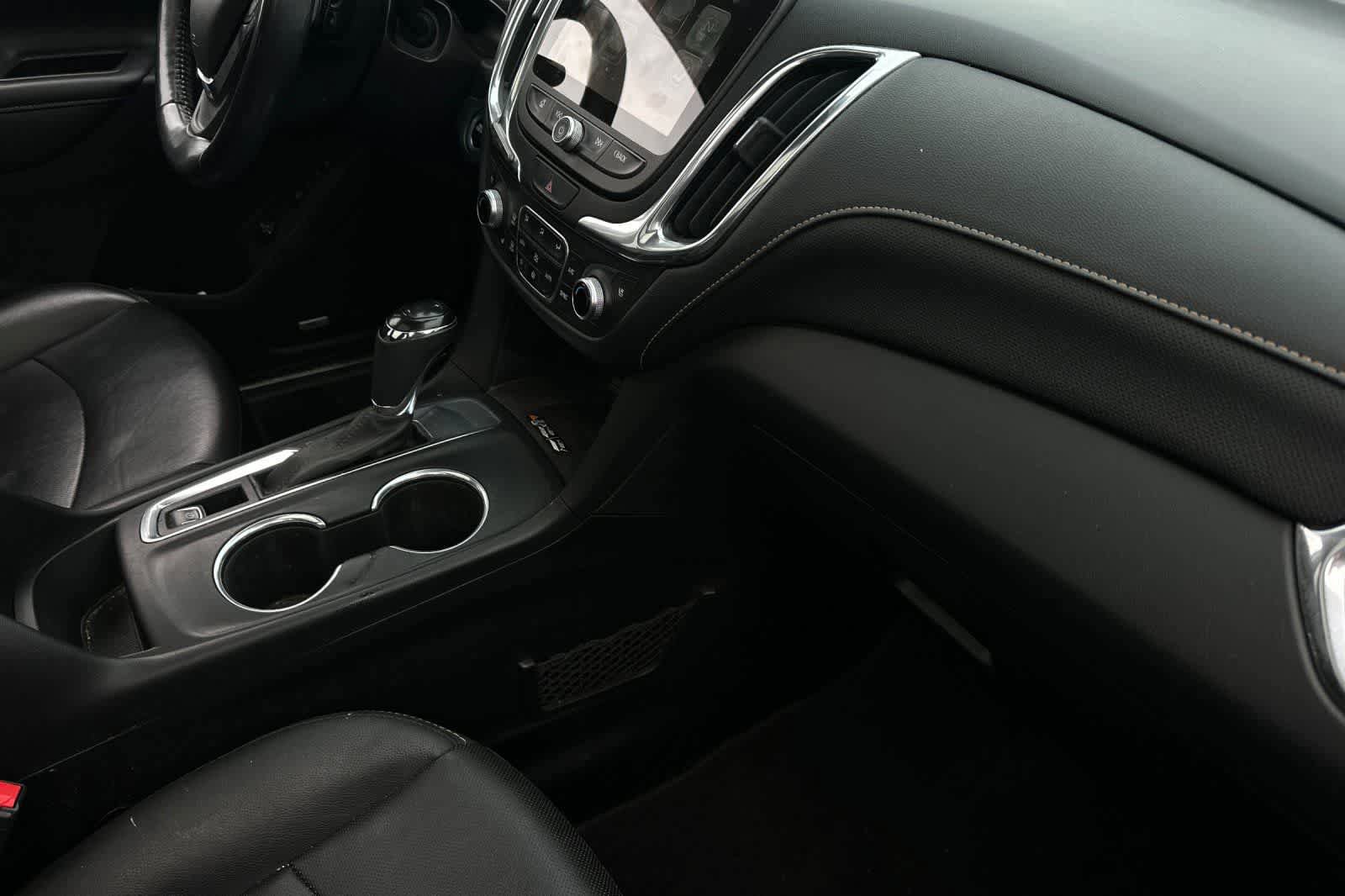 Used 2018 Chevrolet Equinox Premier FWD image 18