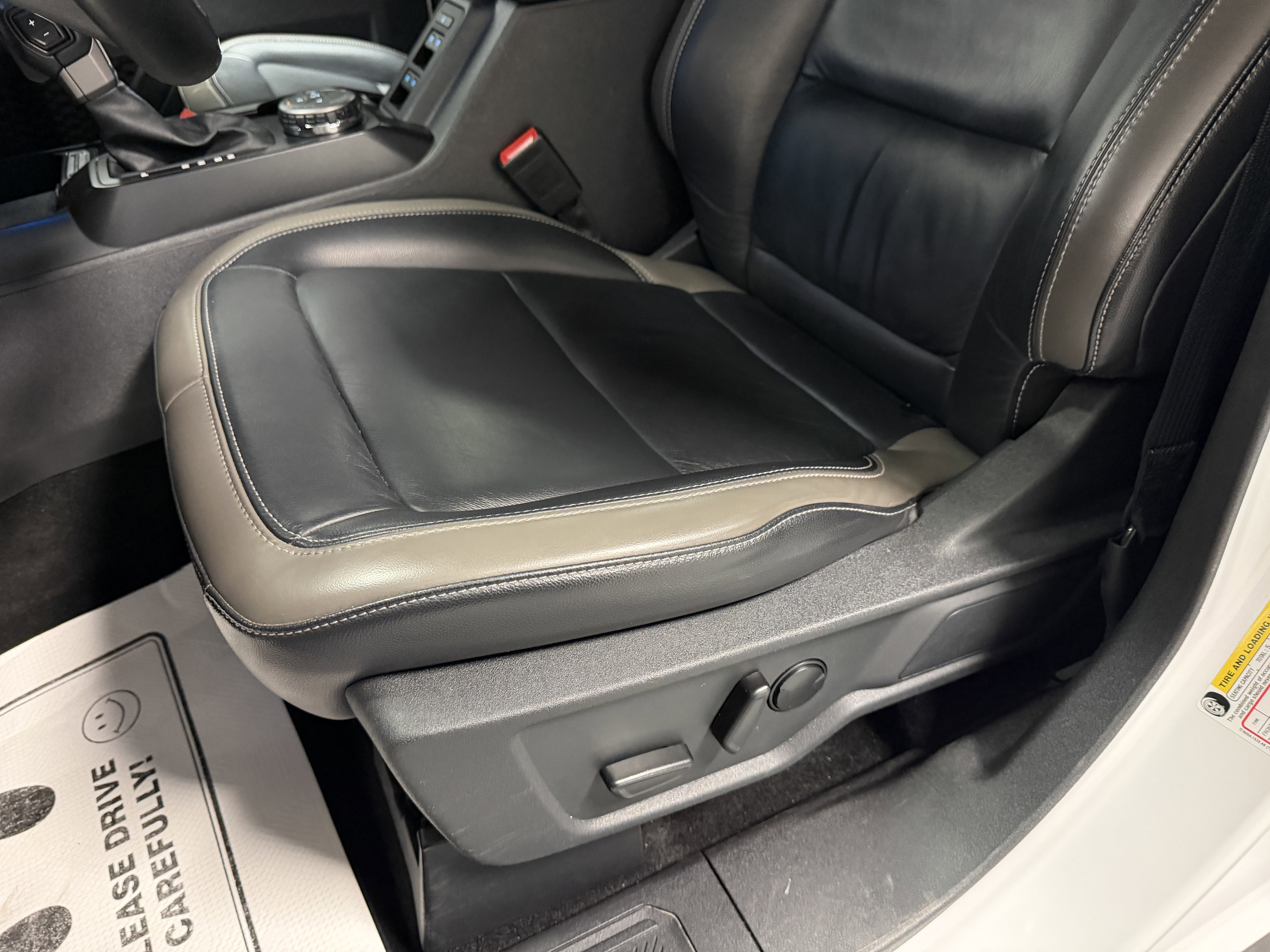 Used 2025 Ford Bronco Outer Banks image 21